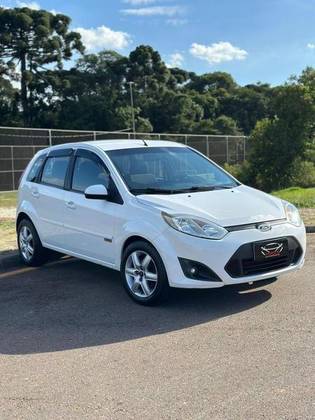 FORD FIESTA 1.6 ROCAM 8V FLEX 4P MANUAL FORD FIESTA 1.6 ROCAM 8V FLEX 4P MANUAL